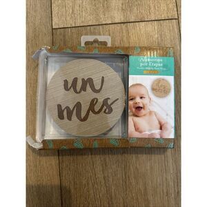Wooden Monthly Photo Props (Spanish) Kate &‎ Milo for Newborn Baby Pictures NWT*